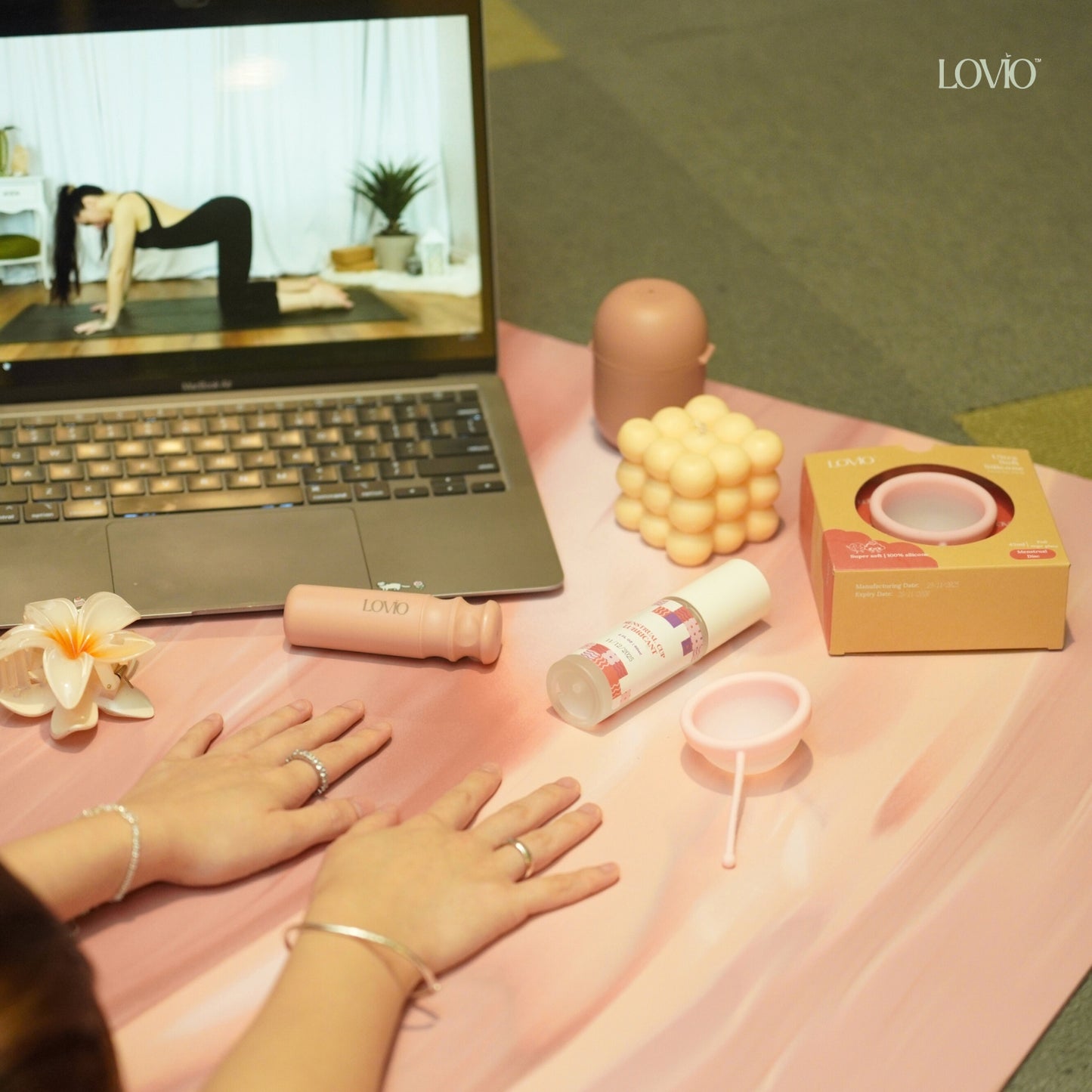 Sensitive Skin Soft Silicone Menstrual Disc & Applicator